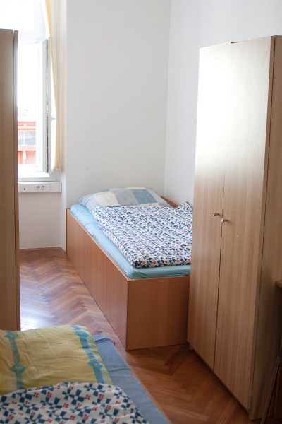 apartments-03-room-01-2